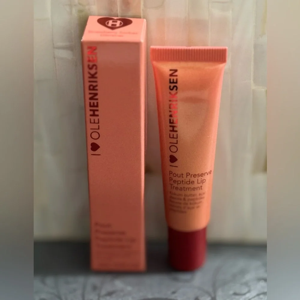 Ole Henriksen Pout Preserve Peptide Lip Treatment in Strawberry Sorbet Glimmer